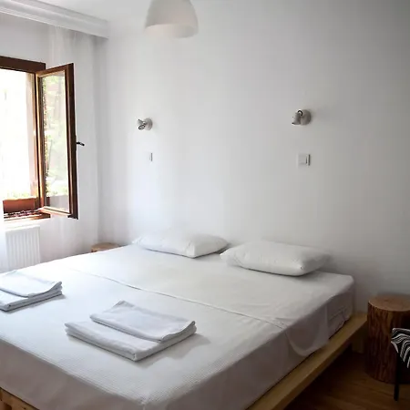 105 (adults Only) Villa